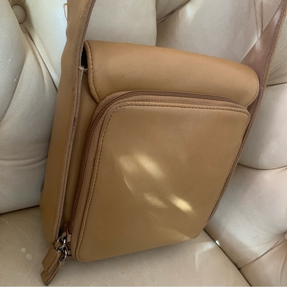 00s Nine West Creamy Leather Shoulder Bag - Picture 7 of 7